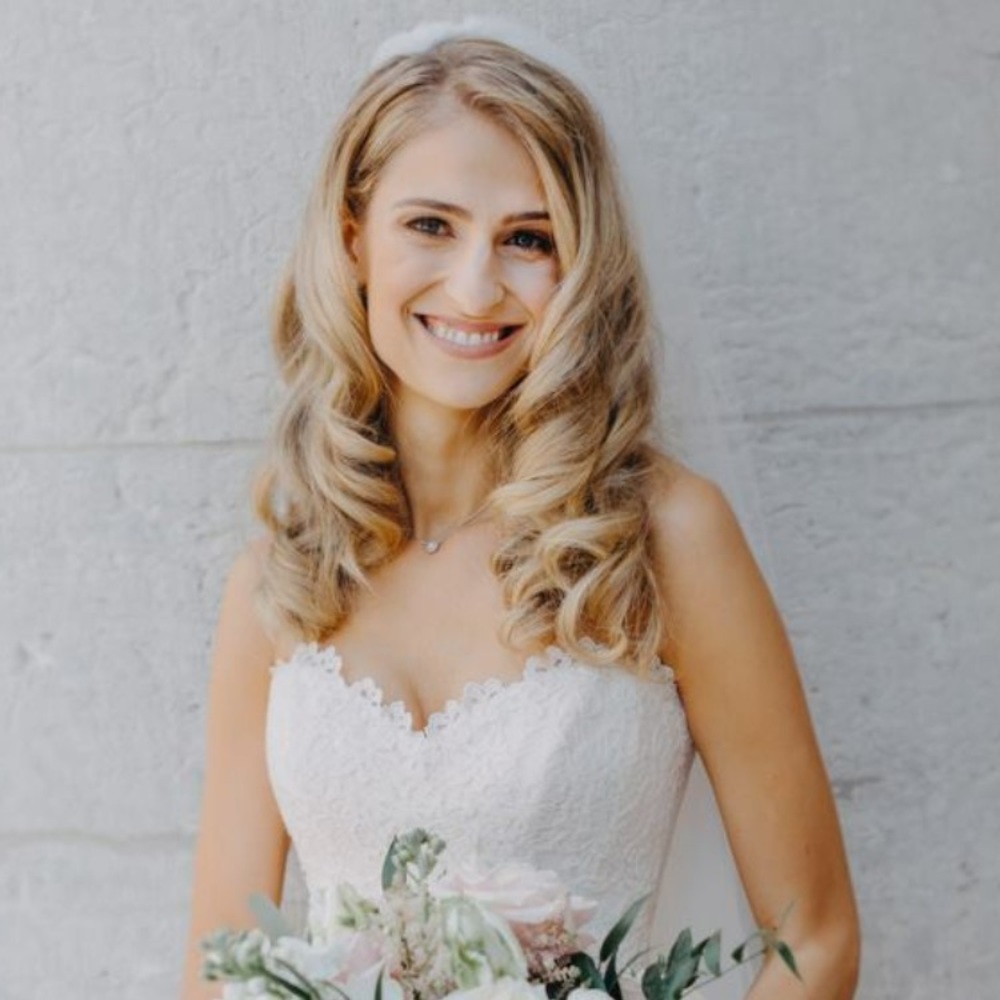 Meet your Posher, Alexis